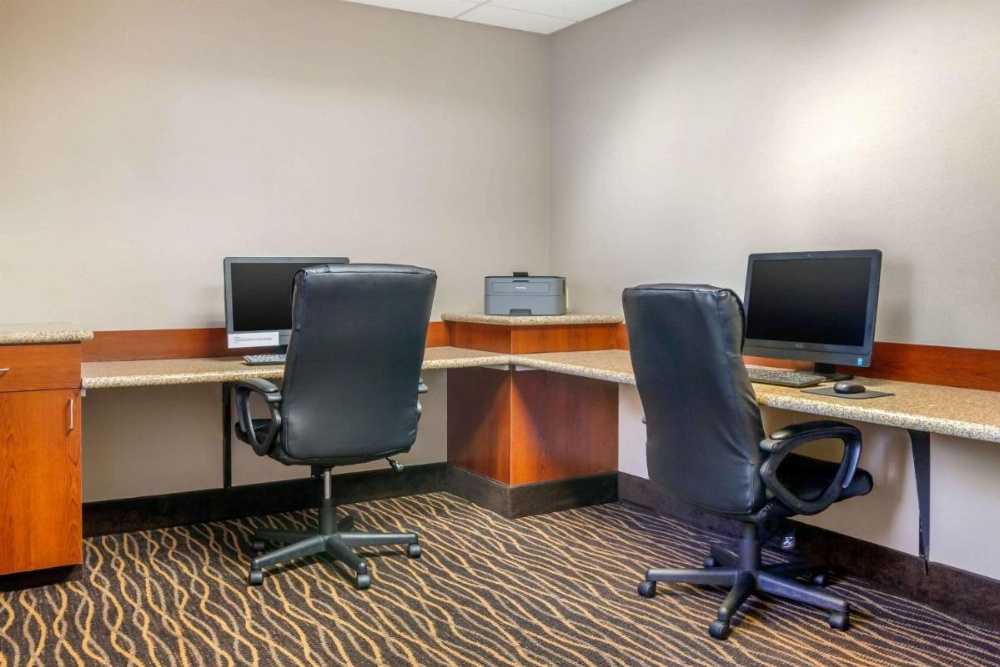 Sleep Inn & Suites Airport Image 10