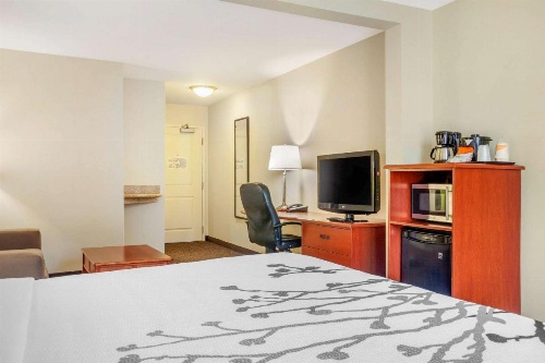 Sleep Inn & Suites Airport image 15