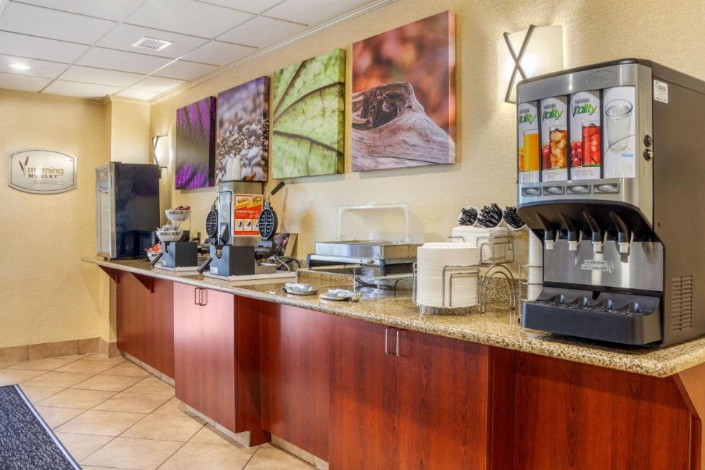 Sleep Inn & Suites Airport Image 7